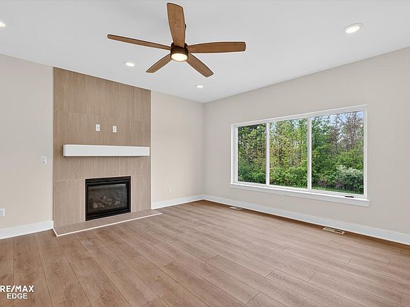 4th image of 8080 Peninsula Cir