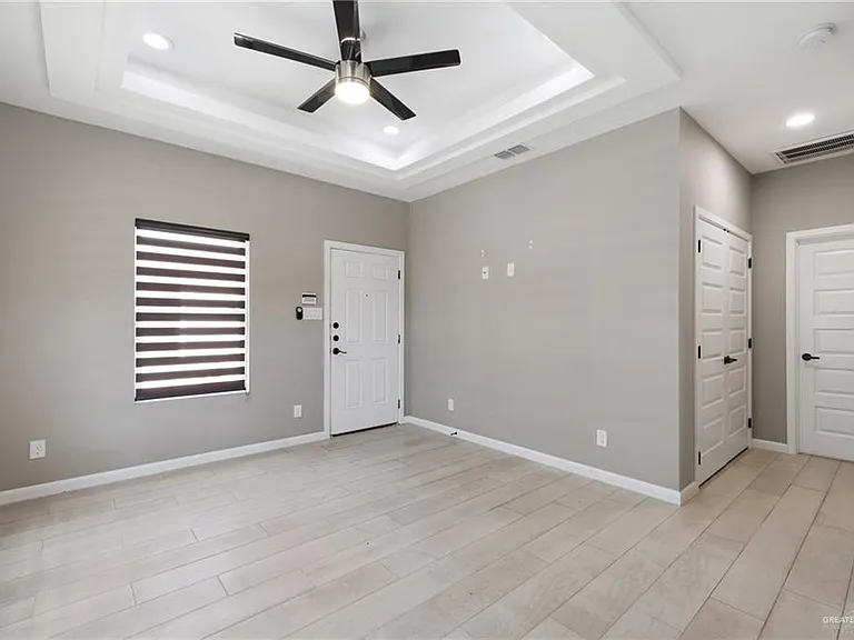 2202 N Hester St #3 — Photo 2