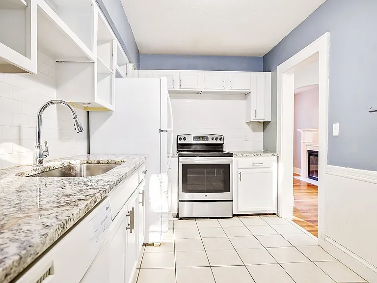 727 Greenland Dr — Photo 12