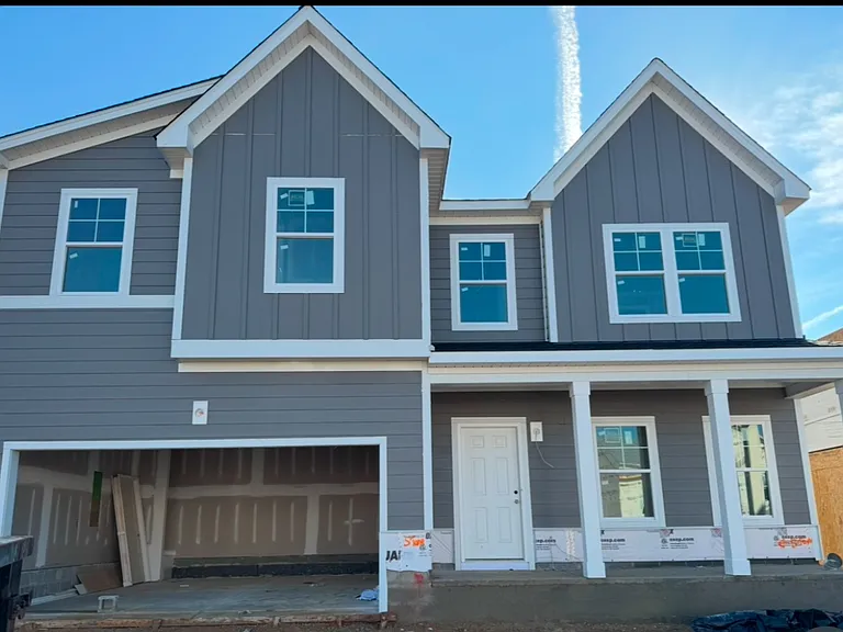 528 Marthas View Way — Photo 1