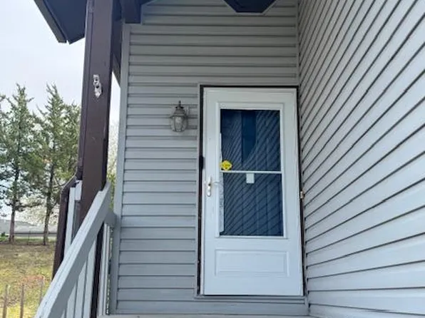 6671 Kara Dr, Eden Prairie, MN 55346