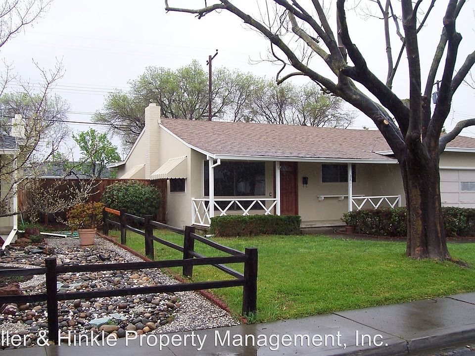1st image of 2811 Barcells Ave
