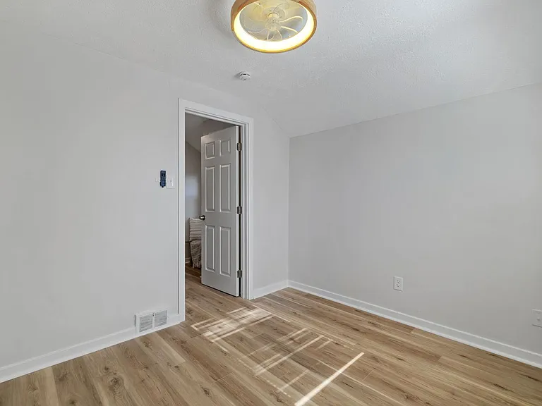 973 Agnew Rd — Photo 25