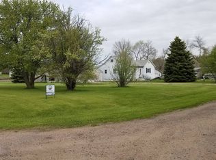 507 Carr St, Colome, SD 57528