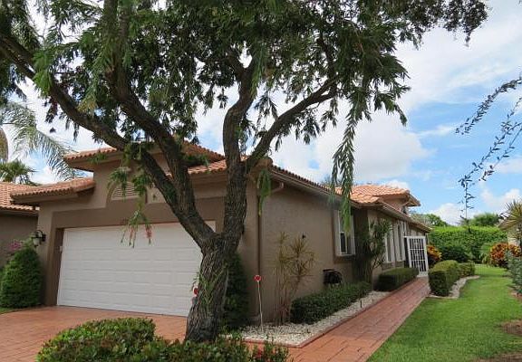 Home For Sale In Majestic Isles