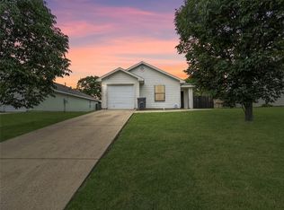 1635 Red Cloud Dr, Dallas, TX 75217