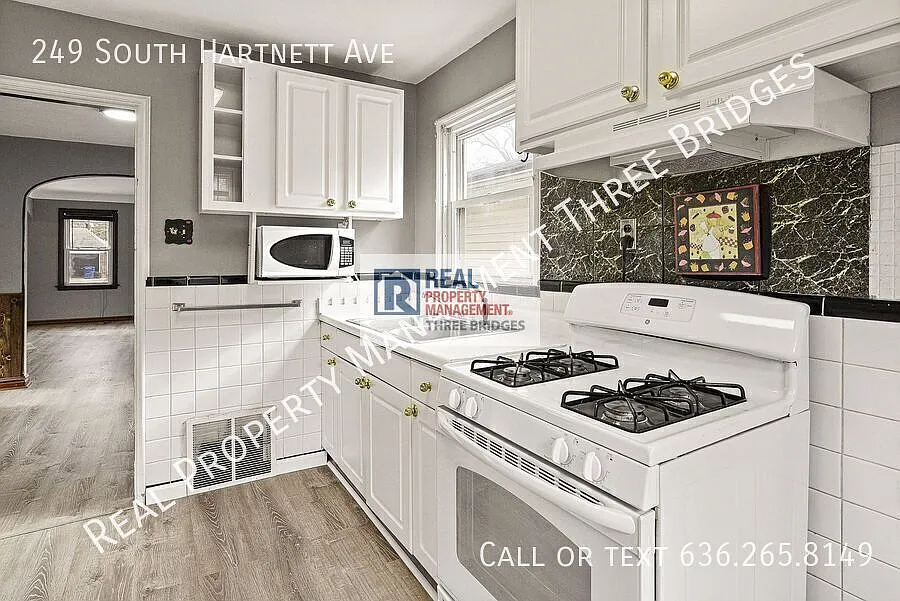 Building Photo - 249 S Hartnett Ave