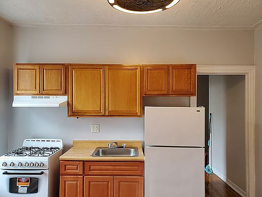 2nd image of 1310 Nostrand Ave APT C2