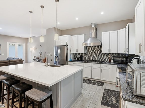 5th image of 140 N Brida St