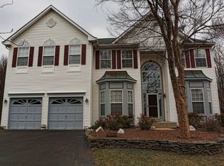 9327 Brandon St, Manassas Park, VA