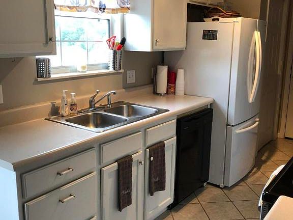4th image of 2929 Carbine Ln
