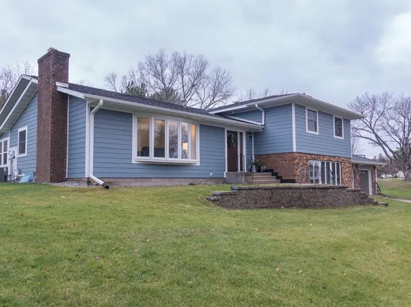 3503 W Country Club Lane, Altoona, WI 54720