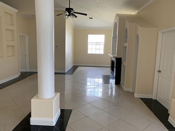 5th image of 1012 SE 5th Pl