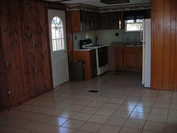 5th image of 23836 1st Ave