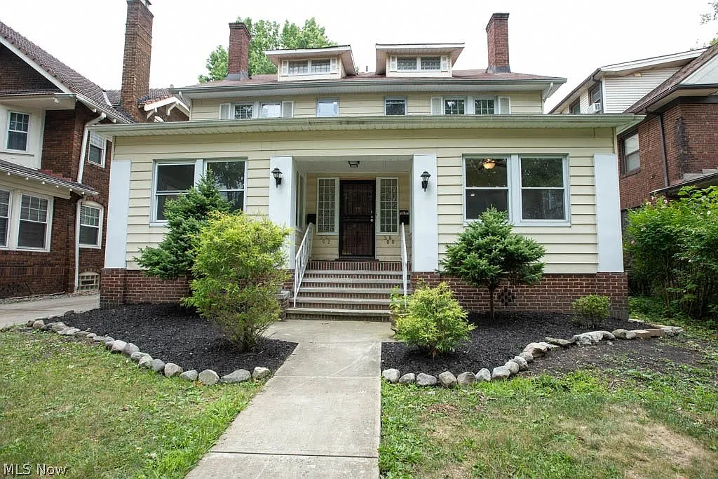 3080 E Derbyshire Rd photo 1