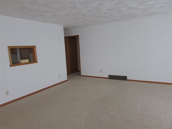 4th image of 4247 Greenbriar Dr