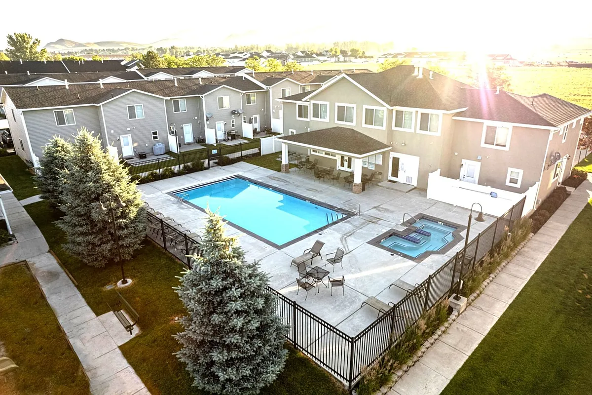 Building Photo - Stonebrook Apartment Homes