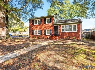 702 Old Town Dr, Colonial Heights, VA 23834