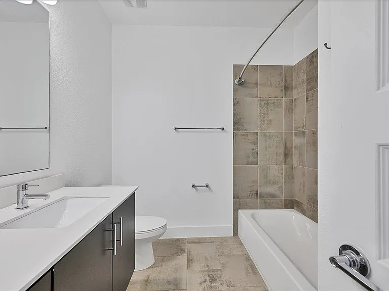 8922 Menchaca Rd #102 — Photo 27