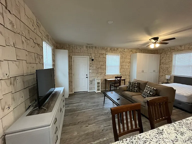2226 Knickerbocker Dr — Photo 11