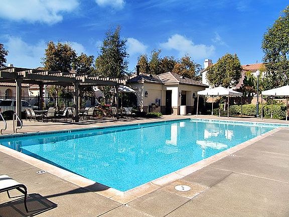 Assoc Pool and park area!