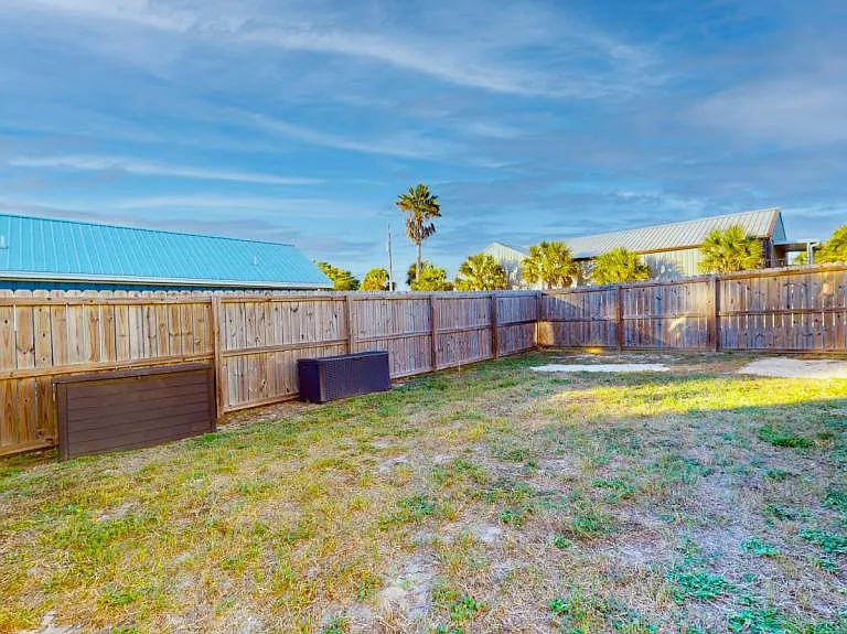 325 Governor Dr — Photo 7