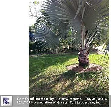 4th image of 1320 NE 1st Ave