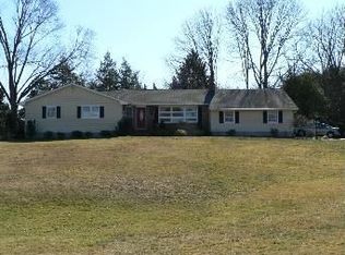 14 Garrett Dr, Flemington, NJ 08822