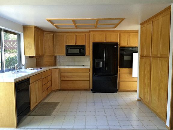 2nd image of 436 Curie Dr