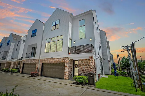 3314 Hutchins St Photo 1