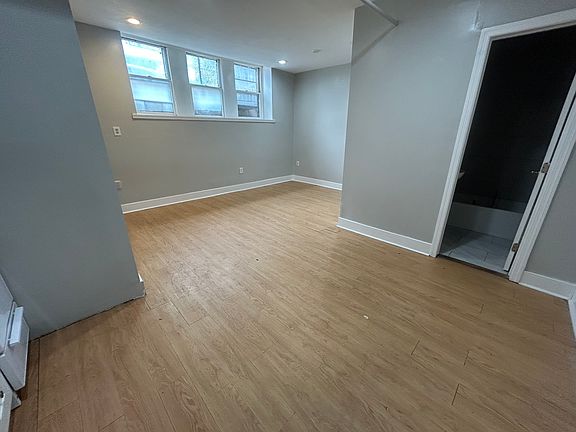 4th image of 3431 Spring Garden St #M1