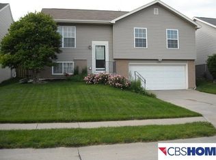 16504 Yates St, Omaha, NE 68116