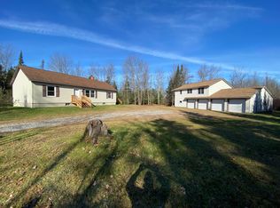 30 Jenney Ln, Belgrade, ME 04917