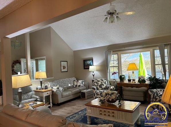 2394 E Highway 268, Vassar, KS 66543