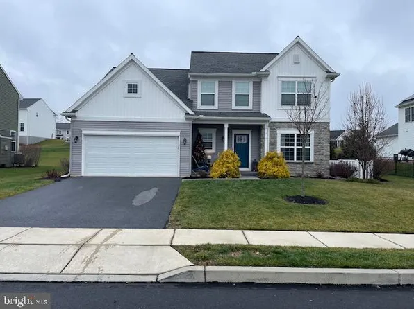 1 Greystone Xing, Lebanon, PA 17042