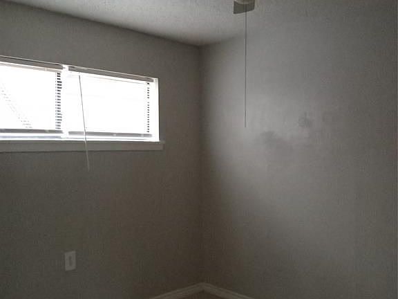 3rd image of 1125 Ann St APT 13