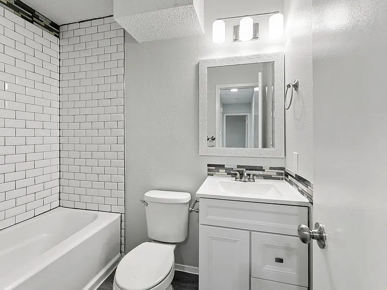 3460 Willowrun Dr #D — Photo 6