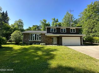 2211 Irvin Rd, Lima, OH 45807