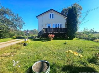 17 Gloucester Junction Rd, Bathurst, NB E2A6H3