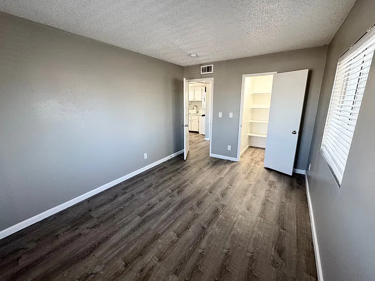 6420 Casada Way #16 — Photo 6