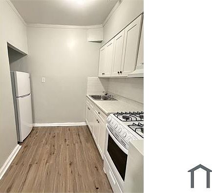 4th image of 4212 Surf Ave #4