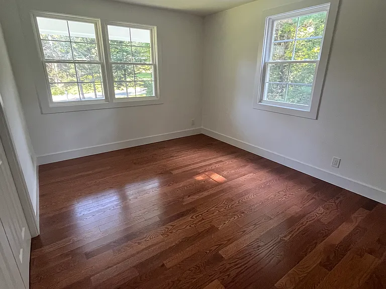 751 W Avon Rd — Photo 22