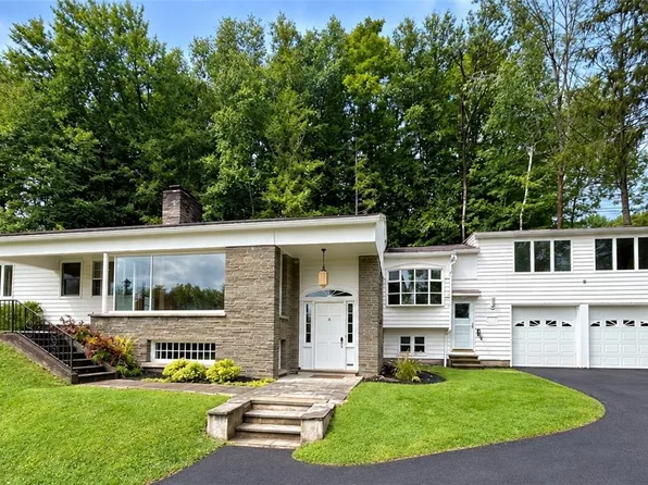 8 College Ter, Oneonta, NY 13820
