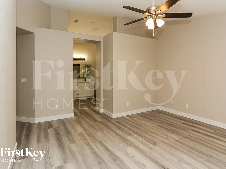 6009 Winter Meadow St — Photo 8