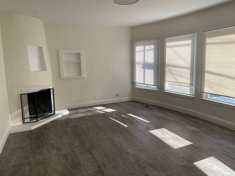 1st image of 660 Easton Ave