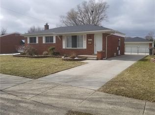 29289 Moulin Ave, Warren, MI 48088