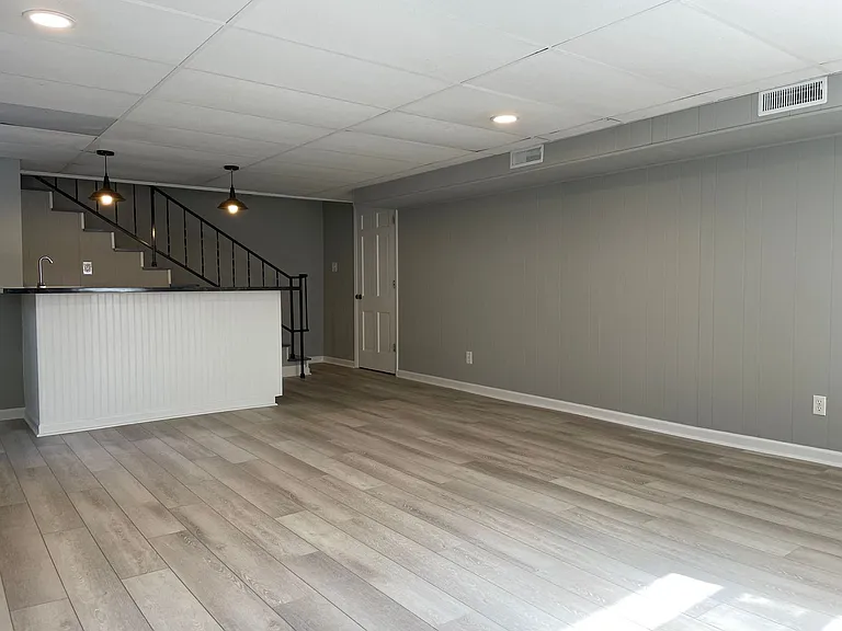 7942 Lake Vista Dr — Photo 38