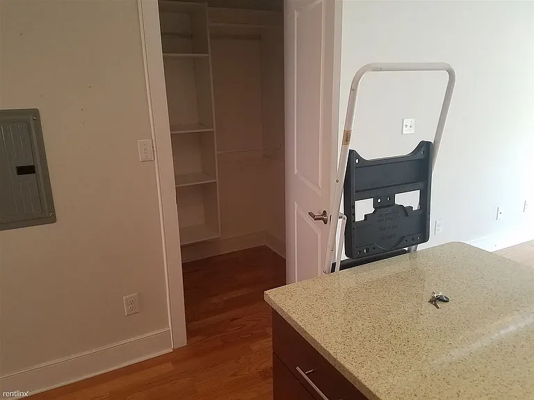 319 Willow Ave #2 — Photo 6