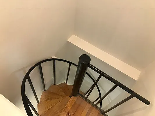 Rented by Easy Rental LLC | media 32