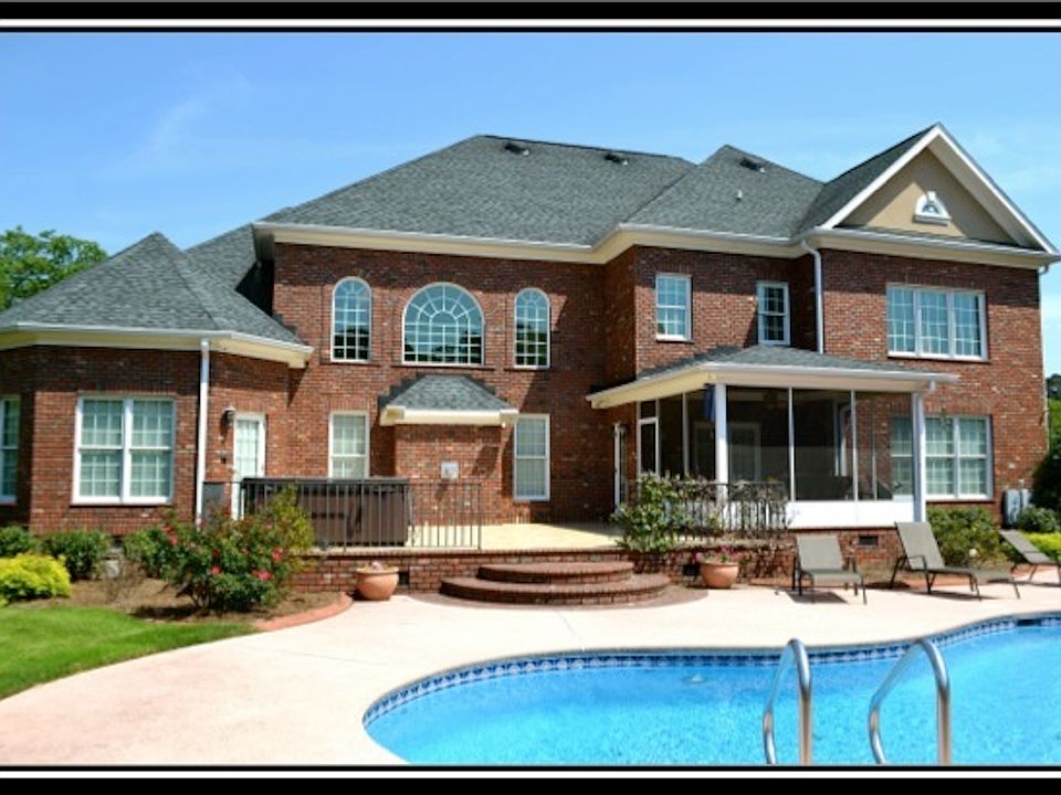 1st image of 2135 McKinley Dr